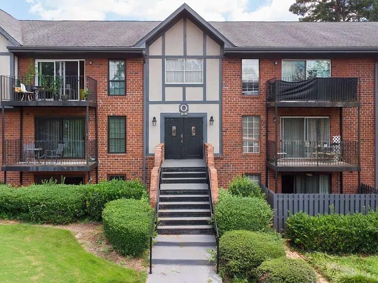 Nhà bán 2 phòng ngủ tại Atlanta, GA - $200,000