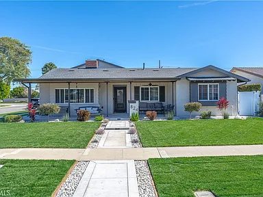 Nhà bán 4 phòng ngủ tại Anaheim, CA - $1,750,000
