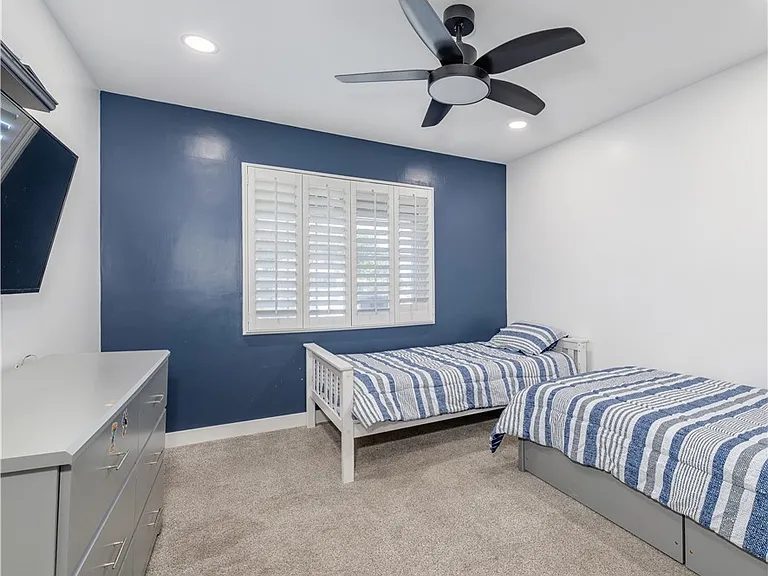 Nhà bán 4 phòng ngủ tại Anaheim, CA - $1,750,000 - ảnh 7