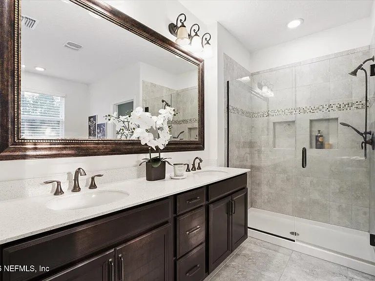 Nhà bán 4 phòng ngủ tại Jacksonville, FL - $659,000 - ảnh 9