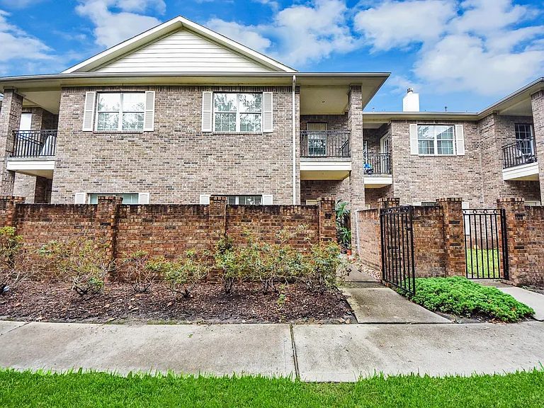 Nhà bán 3 phòng ngủ tại Houston, TX - $271,999