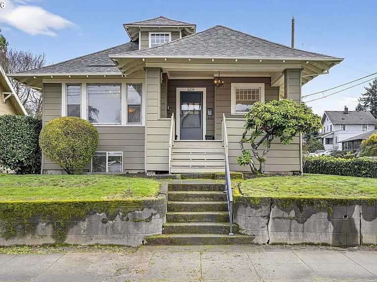 Nhà bán 3 phòng ngủ tại Portland, OR - $675,000