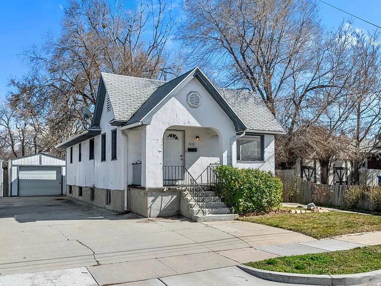 Nhà bán 5 phòng ngủ tại Midvale, UT - $450,000