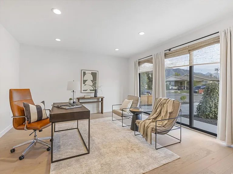 Nhà bán 6 phòng ngủ tại Millcreek, UT - $1,574,000 - ảnh 4