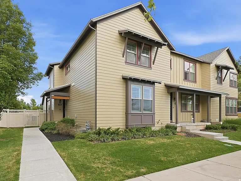 Nhà bán 4 phòng ngủ tại South Jordan, UT - $509,000