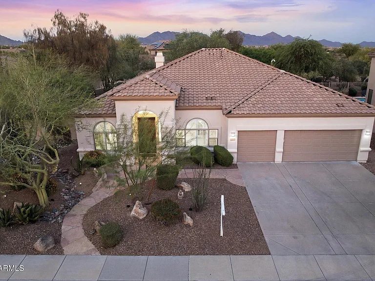 Nhà bán 4 phòng ngủ tại Phoenix, AZ - $995,000