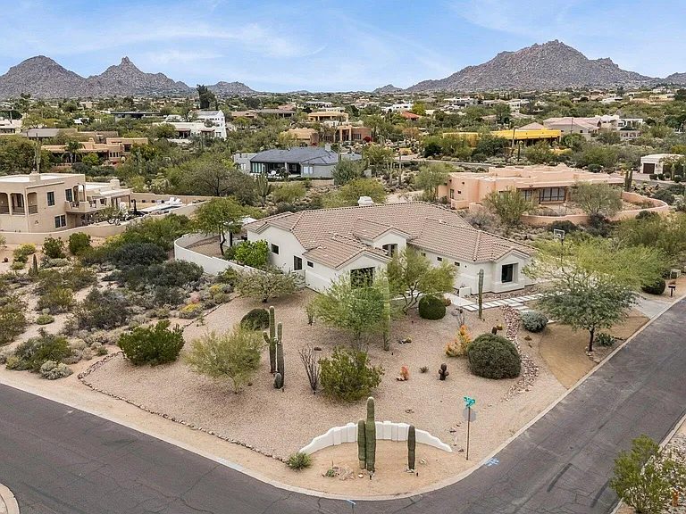 Nhà bán 4 phòng ngủ tại Scottsdale, AZ - $2,595,000