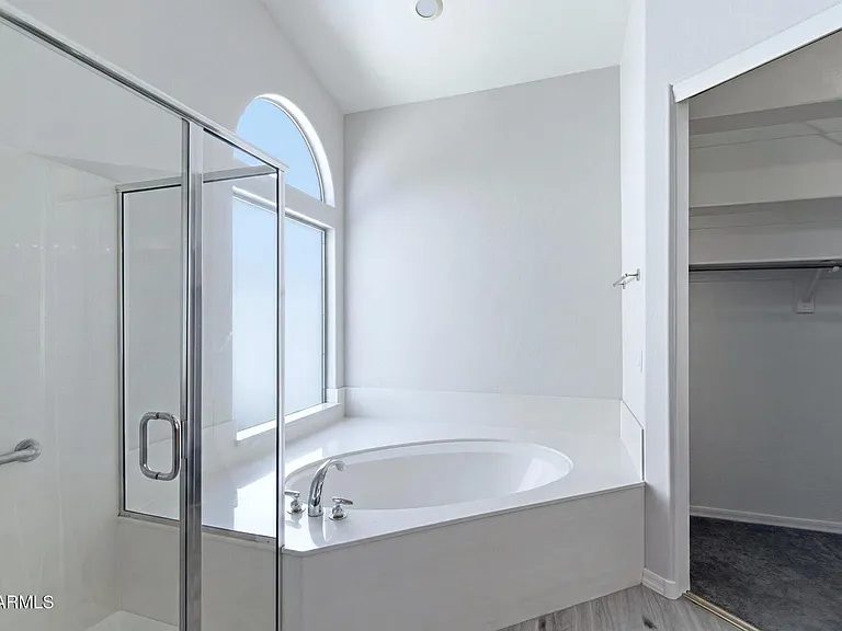 Nhà bán 3 phòng ngủ tại Glendale, AZ - $600,000 - ảnh 8