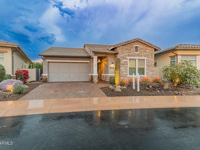 Nhà bán 2 phòng ngủ tại Peoria, AZ - $700,000