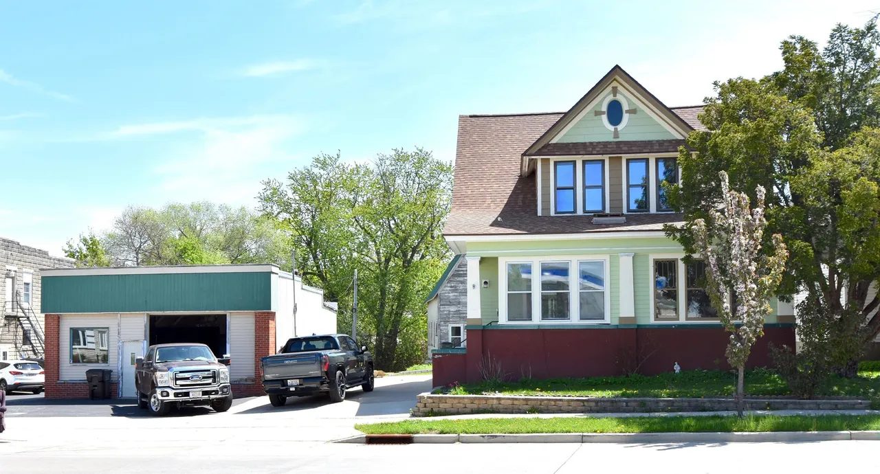 Nhà bán 4 phòng ngủ tại Lake Mills, WI - $449,900