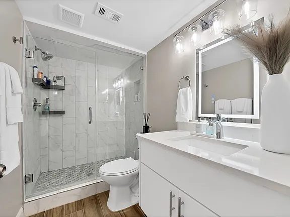 Nhà bán 2 phòng ngủ tại Dallas, TX - $349,000 - ảnh 10