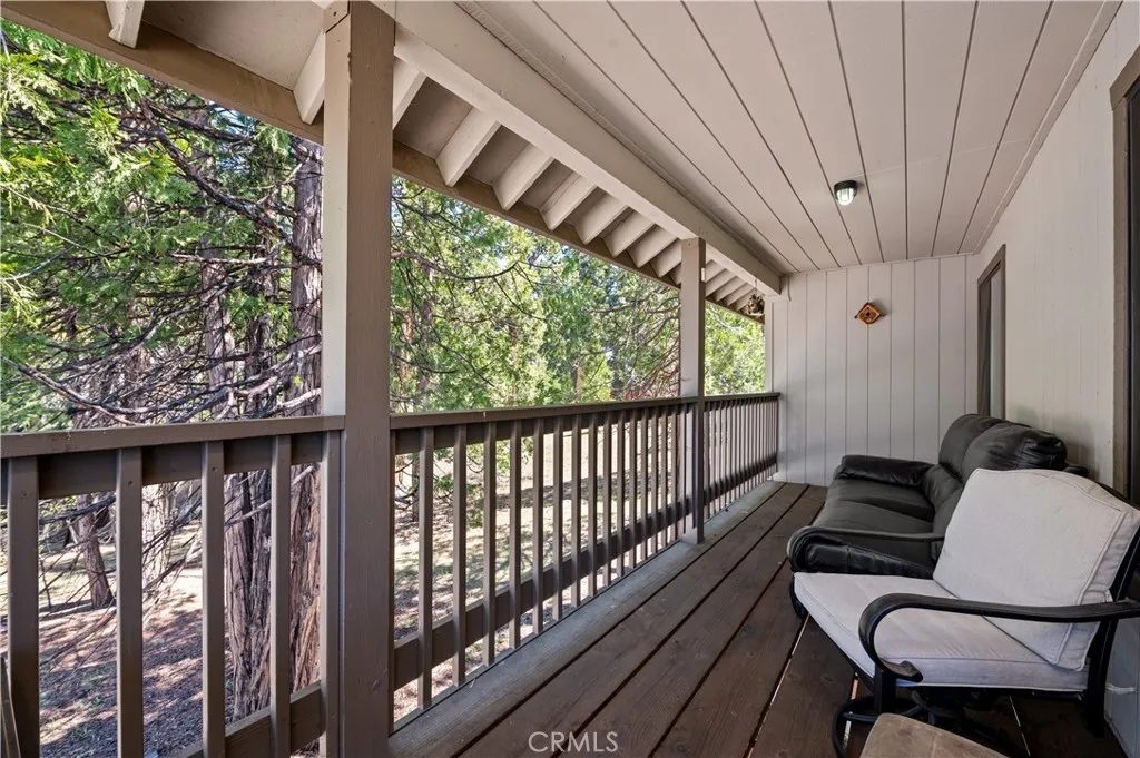 Nhà bán 3 phòng ngủ tại Shaver Lake, CA - $740,000 - ảnh 7