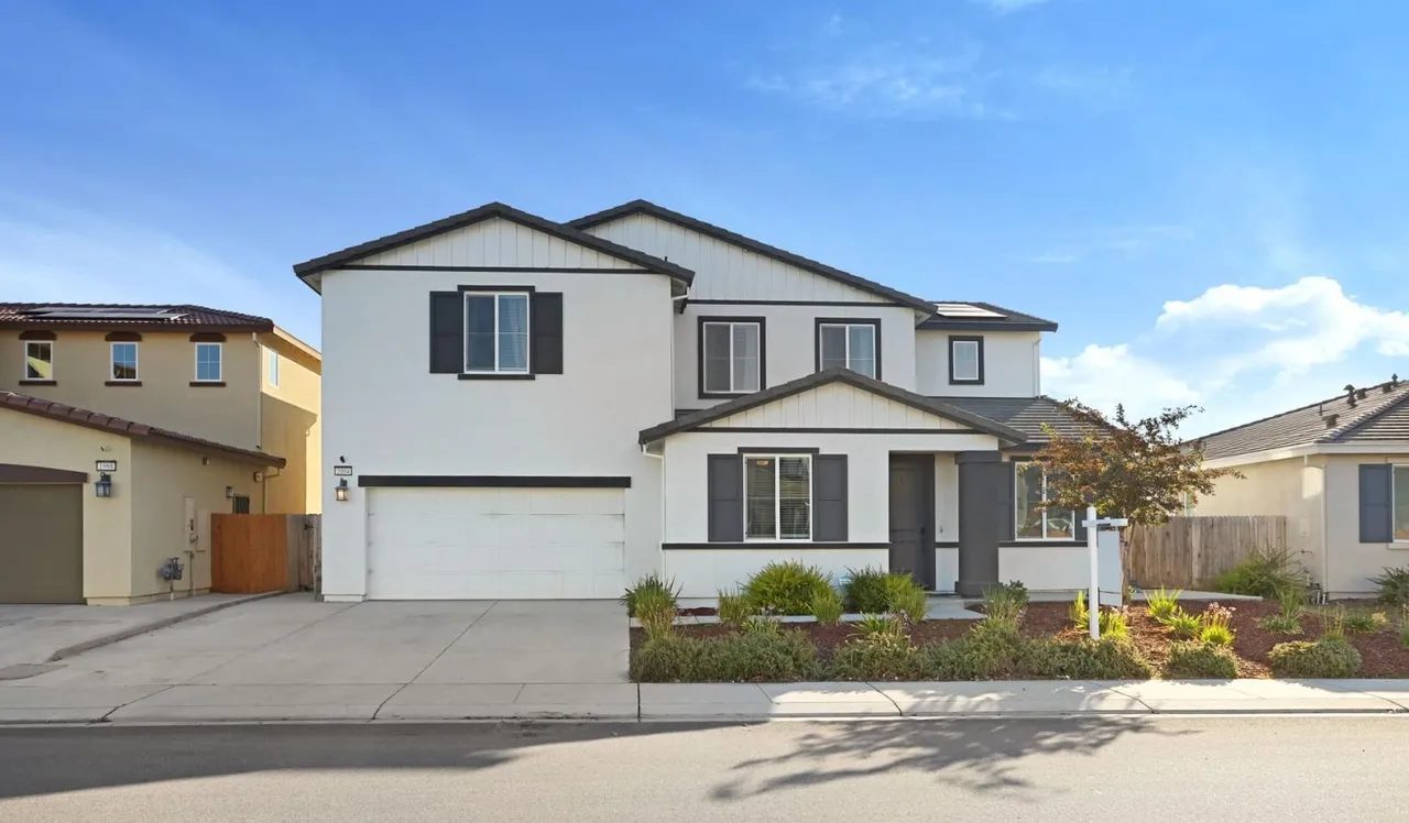 Nhà bán 5 phòng ngủ tại Manteca, CA - $710,000