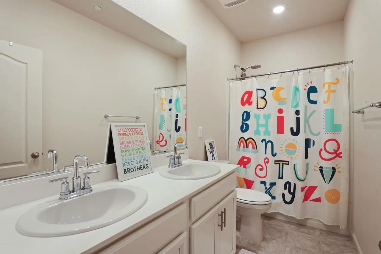 Nhà bán 5 phòng ngủ tại Manteca, CA - $710,000 - ảnh 11