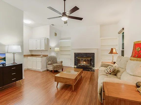 Nhà bán 4 phòng ngủ tại Austin, TX - $555,000 - ảnh 4