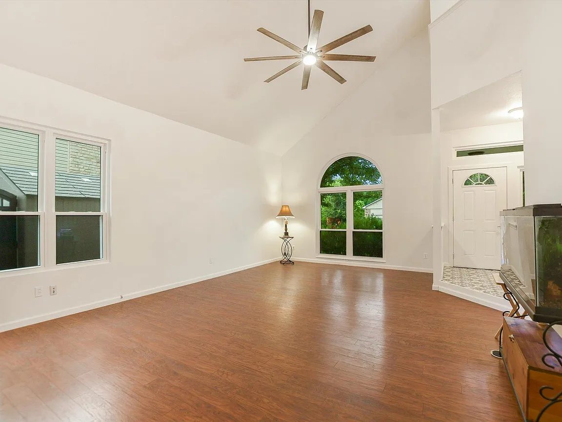 Nhà bán 4 phòng ngủ tại Austin, TX - $555,000 - ảnh 6