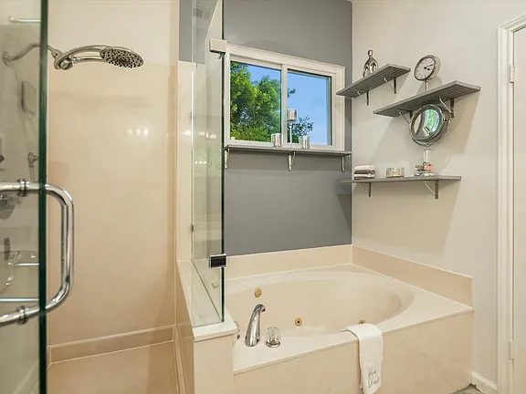 Nhà bán 4 phòng ngủ tại Austin, TX - $555,000 - ảnh 10