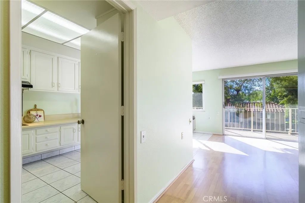 Nhà bán 2 phòng ngủ tại Laguna Woods, CA - $240,000 - ảnh 8