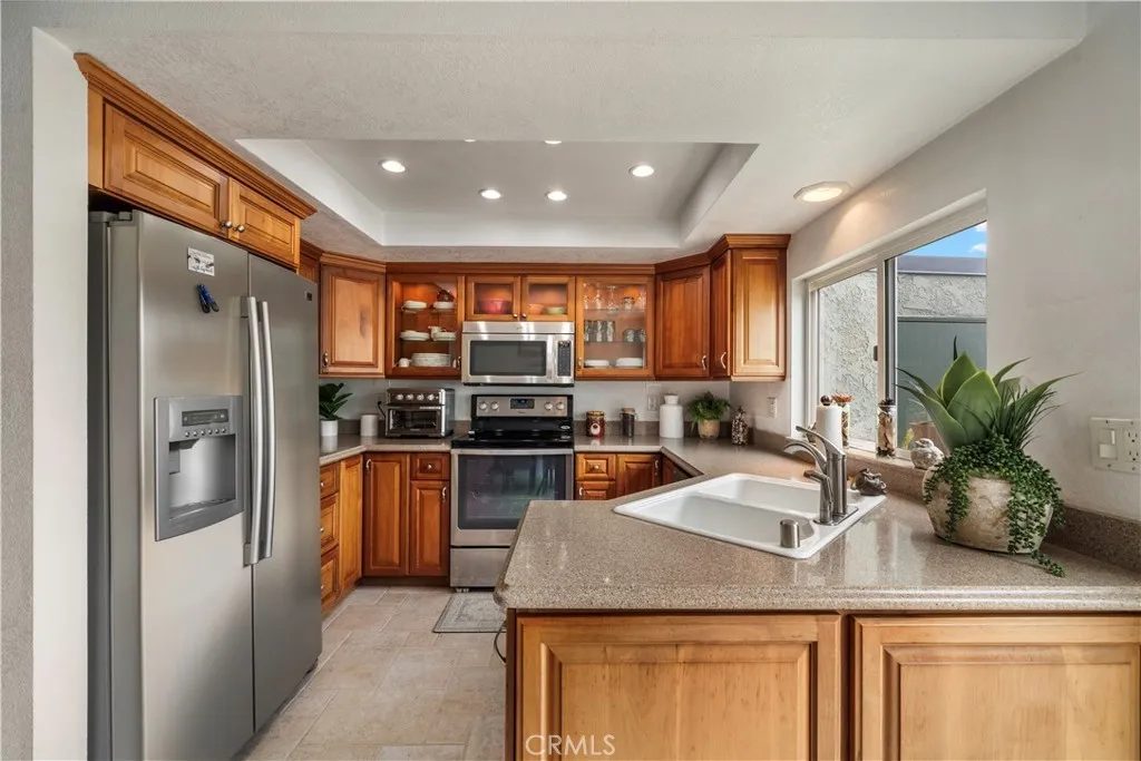 Nhà bán 2 phòng ngủ tại Huntington Beach, CA - $875,000 - ảnh 5
