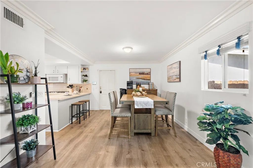 Nhà bán 4 phòng ngủ tại Tustin, CA - $1,299,000 - ảnh 5