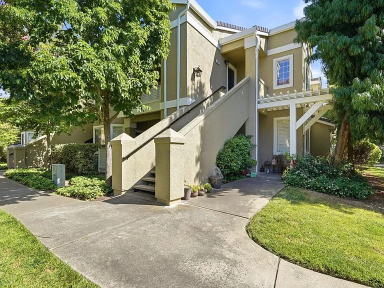 Nhà bán 2 phòng ngủ tại San Jose, CA - $749,999