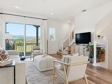 Nhà bán 3 phòng ngủ tại Morgan Hill, CA - $949,888 - ảnh 5