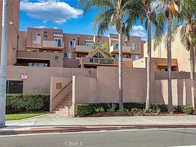 Nhà bán 2 phòng ngủ tại Santa Ana, CA - $399,000