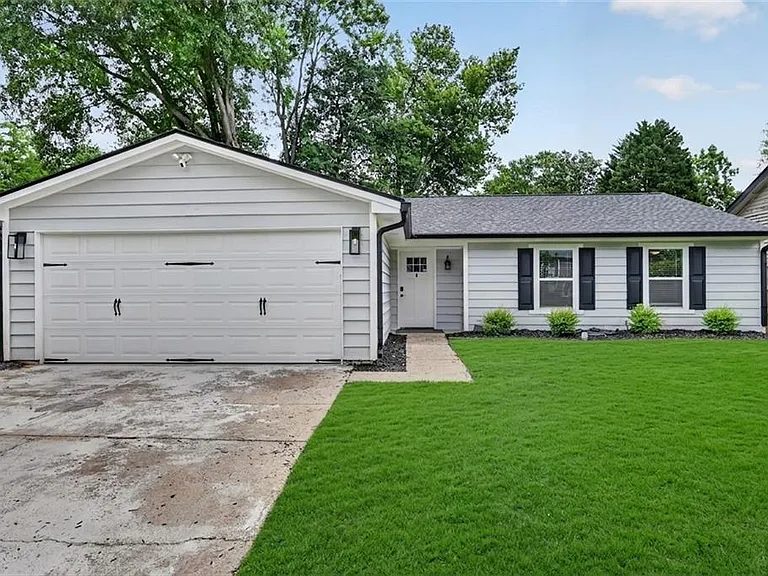 Nhà bán 3 phòng ngủ tại Roswell, GA - $435,000