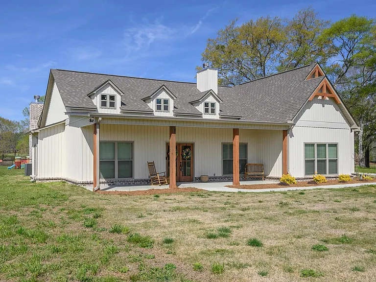 $599,900- Nhà bán 4 phòng ngủ Ashville, AL 35953